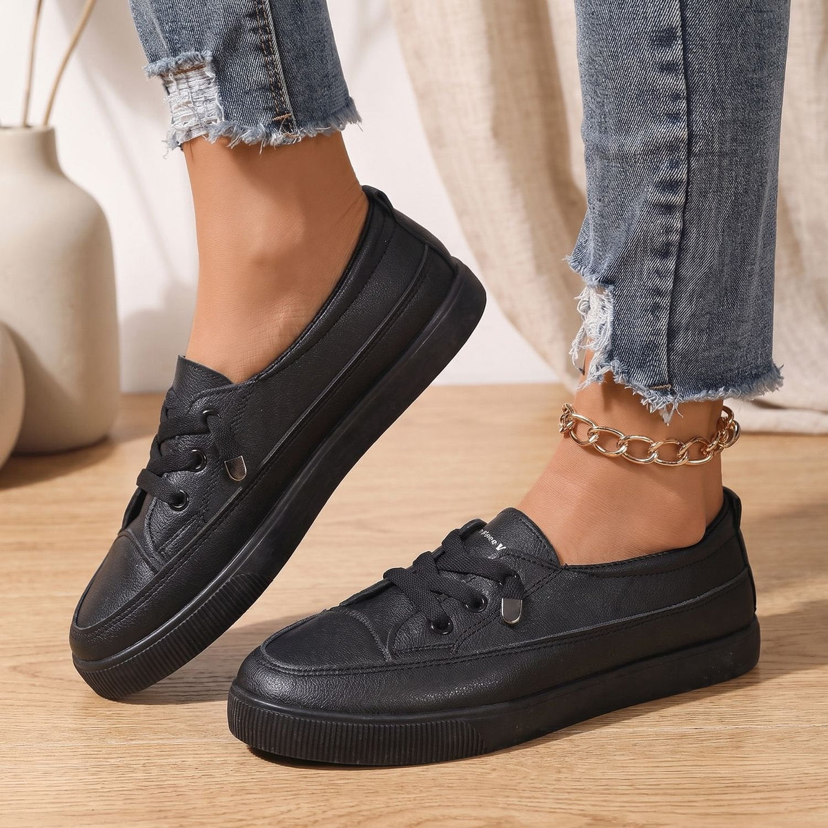 Ursula | Women's Cushioned Lace-Up Sneakers
