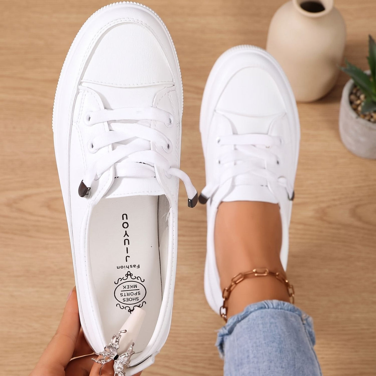 Ursula | Women's Cushioned Lace-Up Sneakers