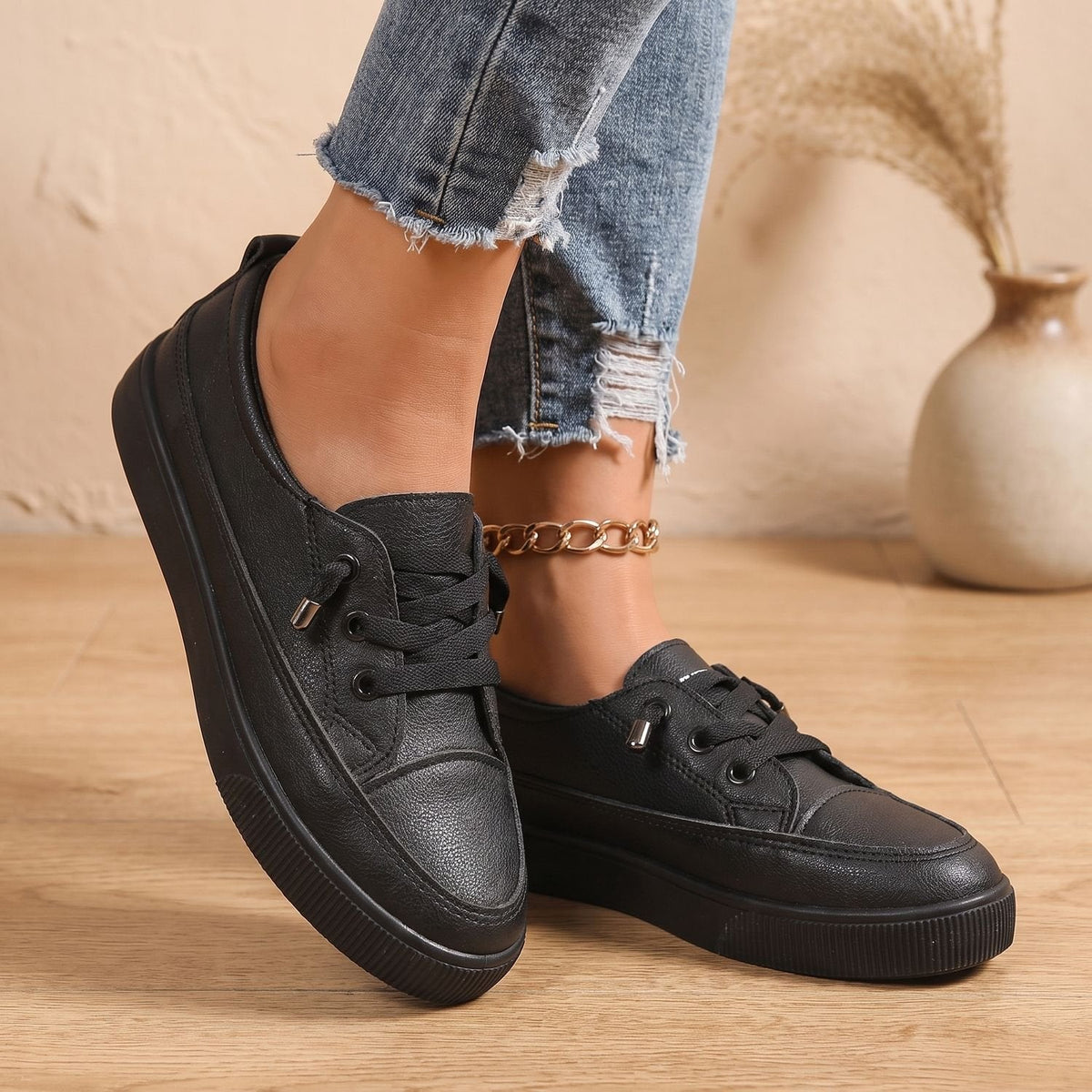 Ursula | Women's Cushioned Lace-Up Sneakers